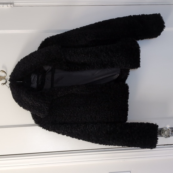 BLANKNYC Faux Shearling Crop Jacket - Picture 3 of 4